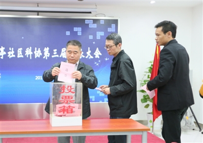 江岸:搭建服务平台