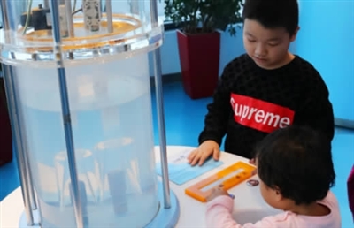透明的水 不透明的性质