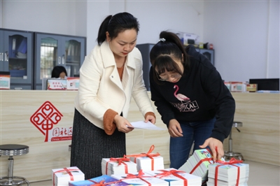 汉阳:送科普书进社区