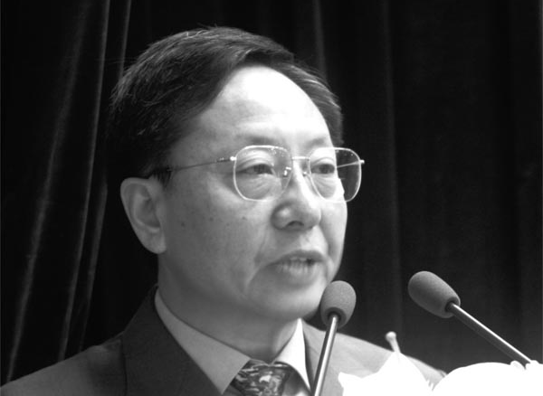 克难拓新的脚步——叶朝辉院士的创新